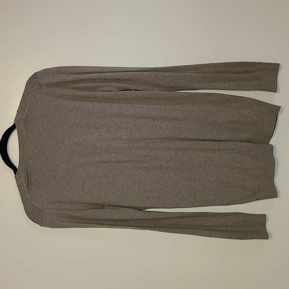 GAP Cardigan - Picture 2 of 6